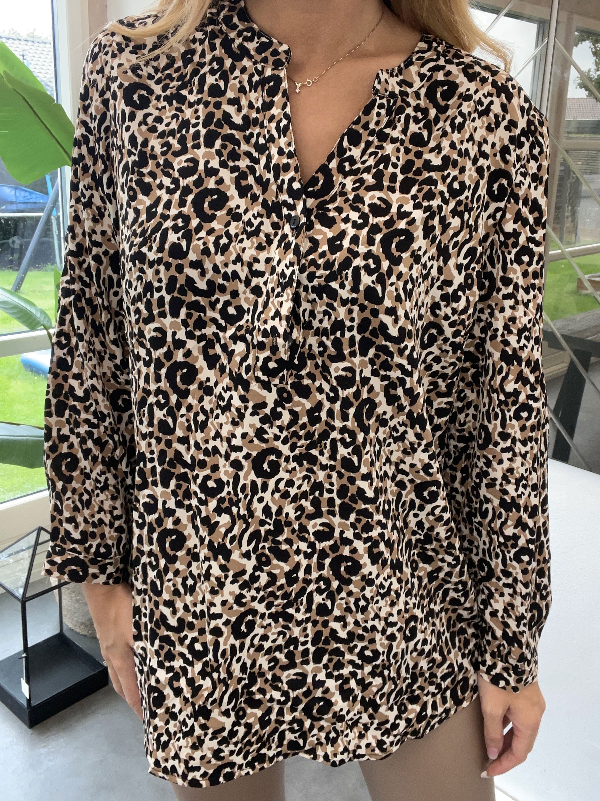 Veta - Leopard tunika med knappar - Brown leo